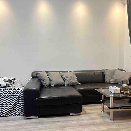 Modern Flat In Central Prag Exterior foto